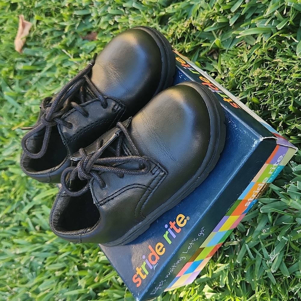 Boys Stride Rite Black Dress Shoes for Kids Size 6